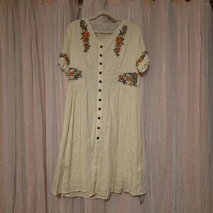 Retro-stage Embroidered Button-Front Midi Dress with Orange Floral Detail XXL